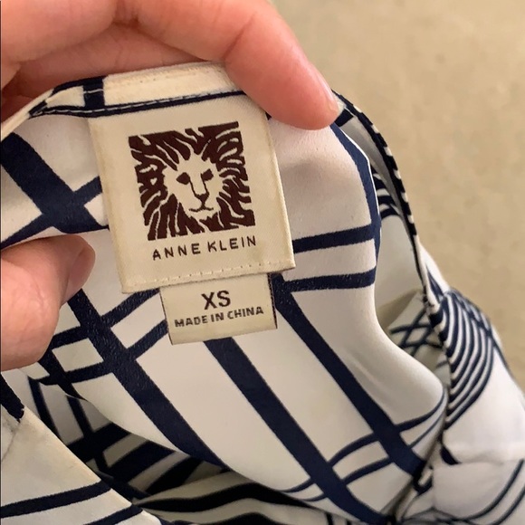 Anne Klein Blouse - Picture 3 of 3